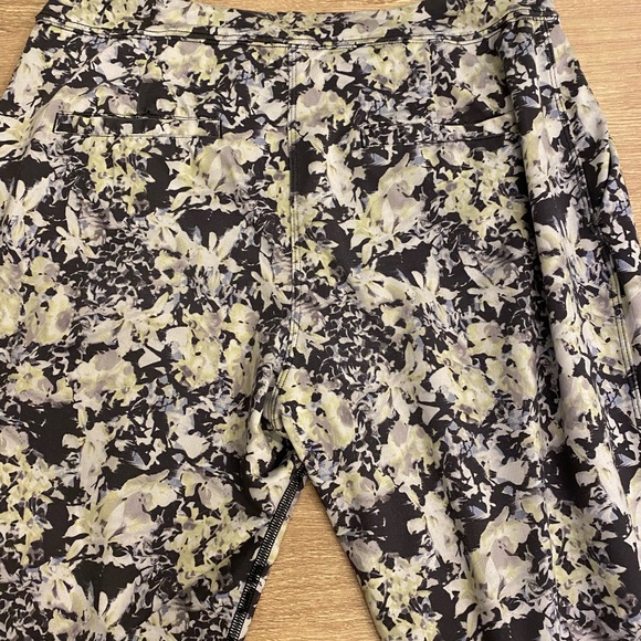 Lululemon joggers - Picture 3 of 4